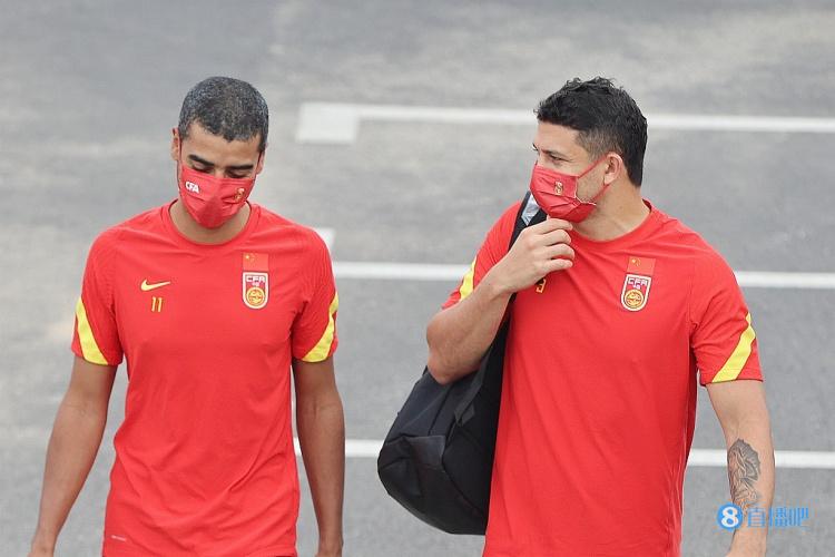 媒体人:给国足这批归化打零分 宁做“海归吹”不做“归化吹”