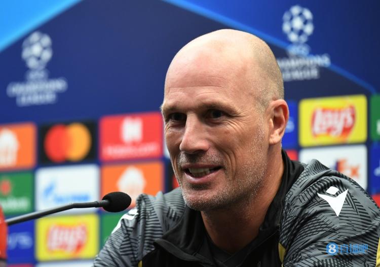 布鲁日主帅：C罗可能不认同，但梅西是我见过最好的球员