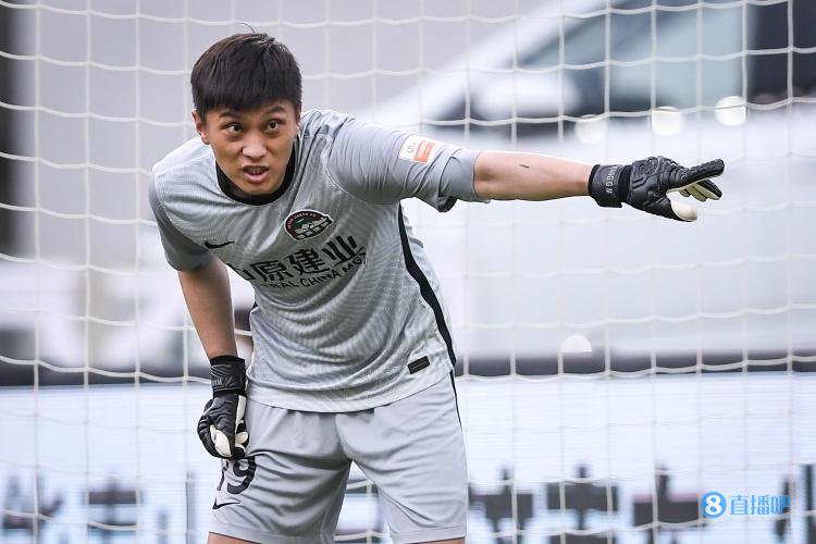 河南门将王国明:点球是心理上的博弈 我们要争保级组第一