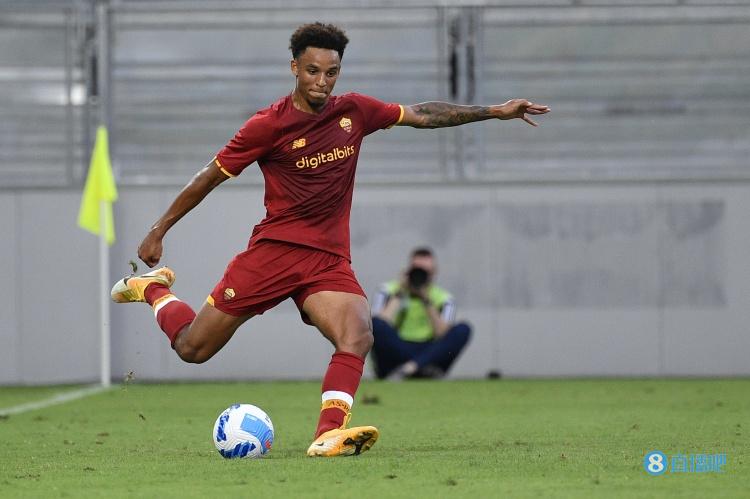 雷诺兹:意甲的节奏很快,接球后必须立刻知道下一步该怎么做