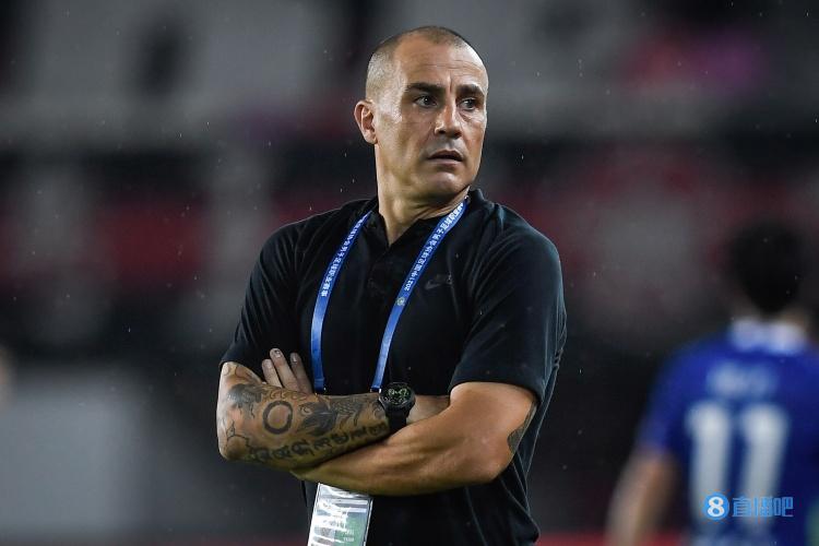 粤媒:卡帅原计划带完广州队争冠组赛事,希望以冠军者身份离开