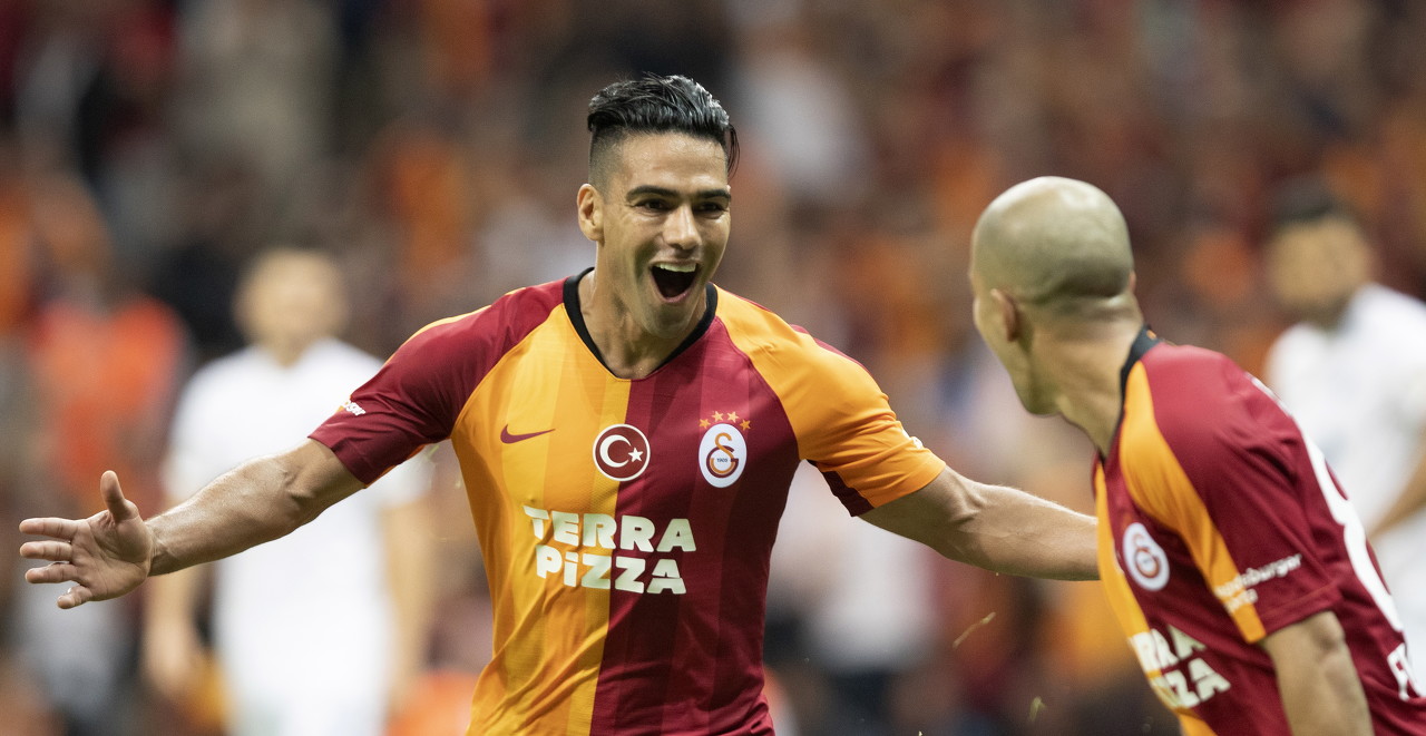 TYC:法尔考将离开加拉塔萨雷,正与巴列卡诺谈判