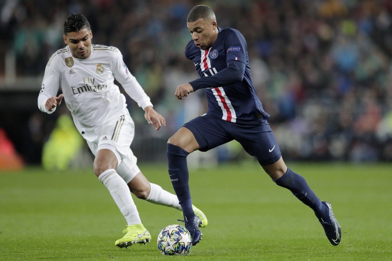 记者：巴黎今天不会公布大名单，皇马担忧姆巴佩来不及体检签合同