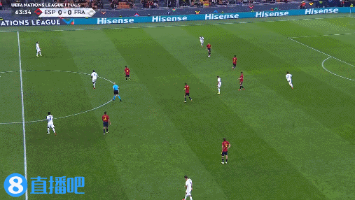 终于进了！奥亚萨瓦尔首开纪录，布斯克茨送助攻