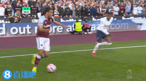 C-罗梅罗踢倒福纳尔斯后俯身“耳语”，后者直接起身理论险造冲突