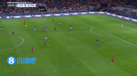 差点3-0！奥亚萨瓦尔门前头球稍稍顶偏