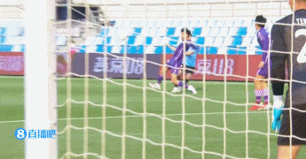 半场-维基诺维奇、苏缘杰造险 津门虎暂0-0大连人