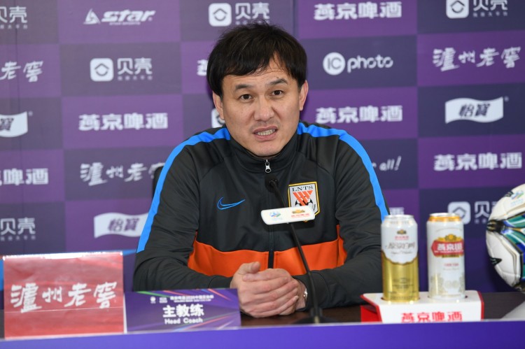 郝伟：希望跟李霄鹏指导都能更好的学习，让中国足球变得更好