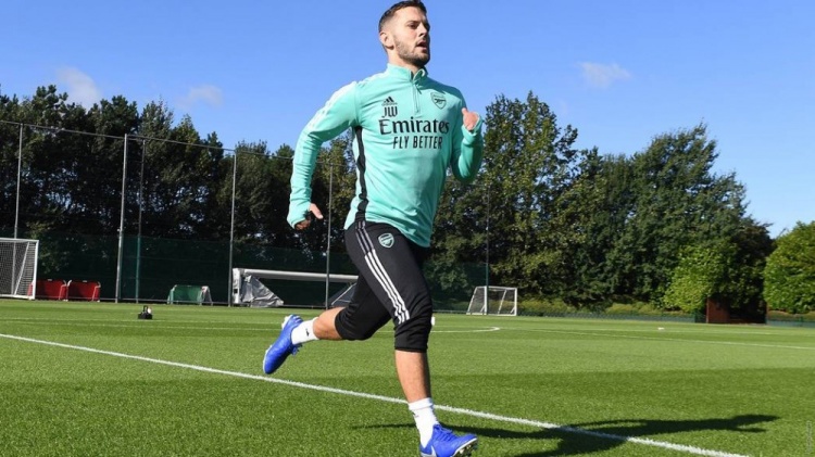 电讯报:虽然威尔希尔回到阿森纳训练,但俱乐部不可能签下他