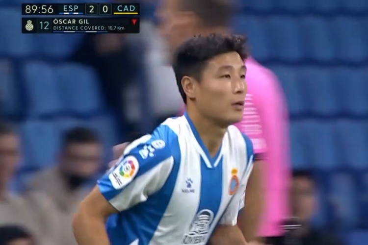 武磊数据:第90分钟替补登场,触球1次,解围1次