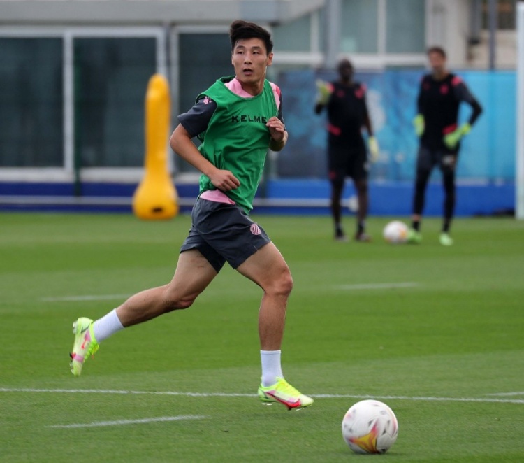 西班牙人晒武磊训练照:下一站,埃尔切!