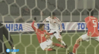 关于邓卓翔的经典时刻：落叶斩法国、1v3克韩