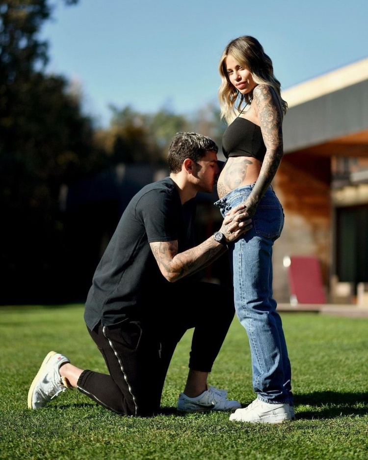 恭喜！米兰后卫特奥宣布女友已经怀孕