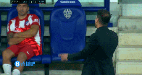 抱怨裁判,西蒙尼两黄变一红被驱逐出场