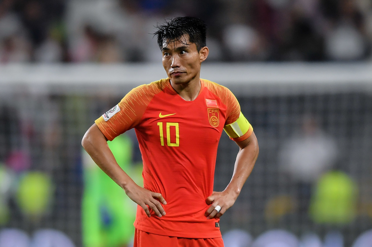 詹俊:吴曦需要防守更强的搭档,要是郑智年轻五岁该多好