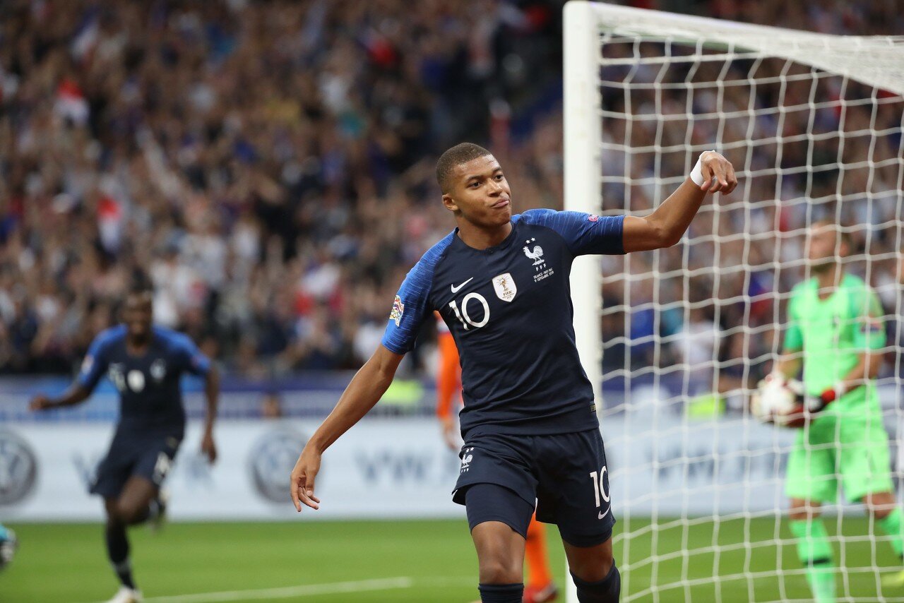 姆巴佩为法国51场打进19球，新世纪同期仅次于亨利&特雷泽盖