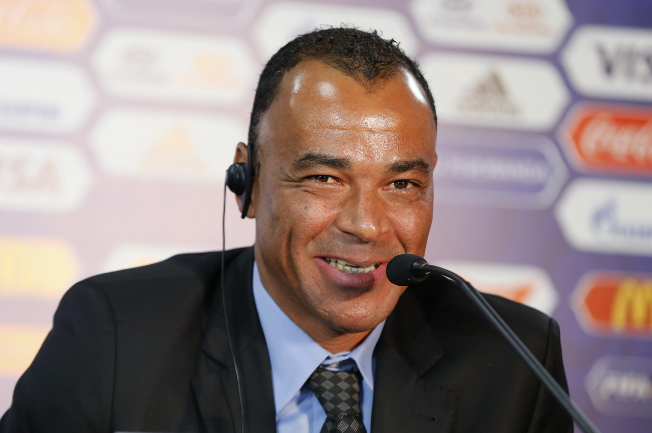 卡福:经验不足影响米兰欧冠成绩 阿什拉夫是当今足坛最强右后卫