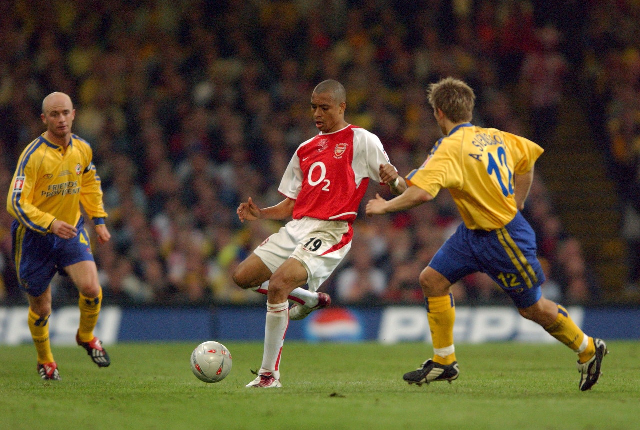 吉尔伯托-席尔瓦:不败赛季队内竞争激烈,训练课不逊于正式比赛