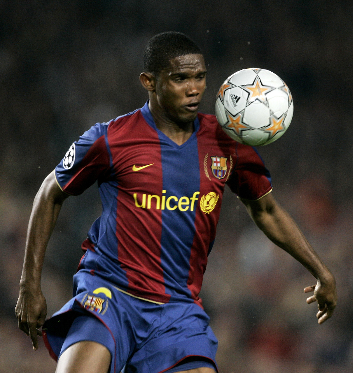 埃托奥:巴萨近期的表现让我很难受,对爱这家俱乐部的人很艰难