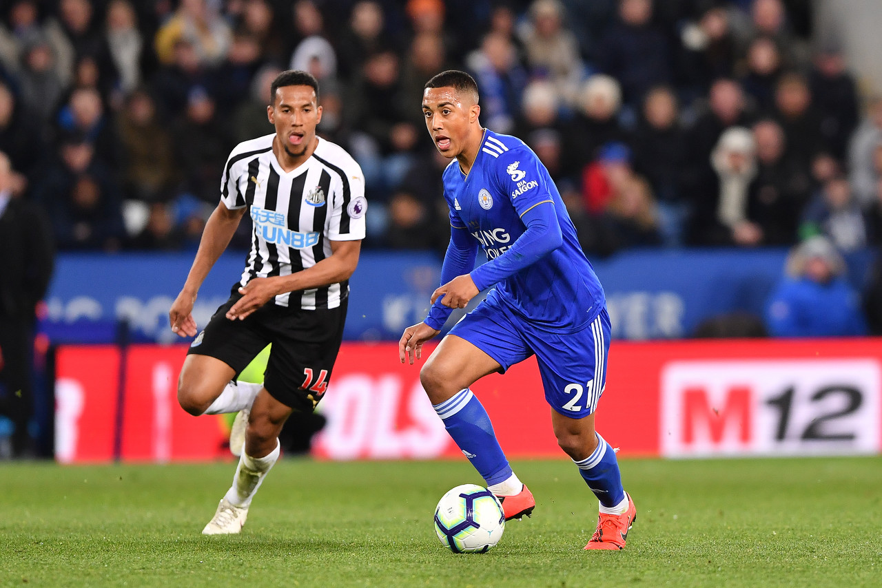 邮报:纽卡斯尔有意蒂莱曼斯与切尔西外租小将加拉格尔