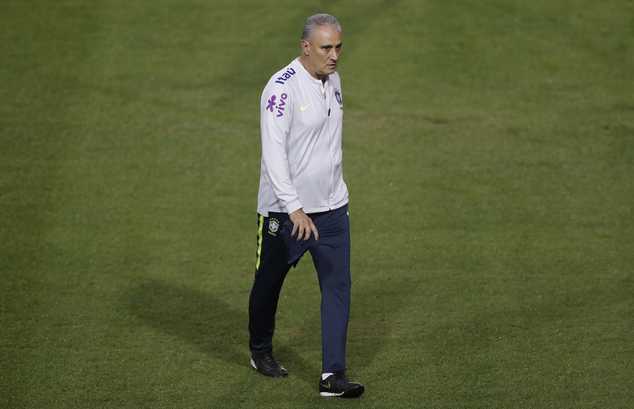 巴西世预赛九连胜终结依然领跑南美区,领先少赛一场的阿根廷9分