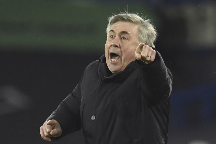 皇马25年来首次连续两个西甲主场0-0闷平