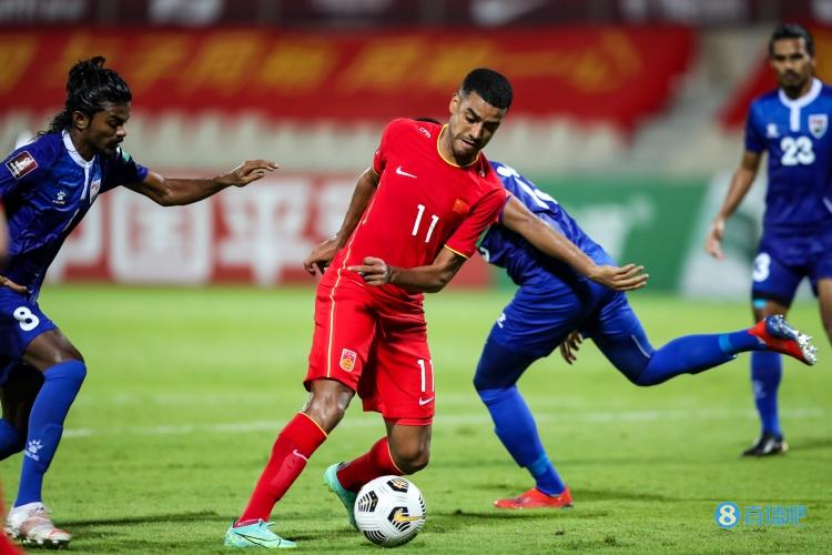 记者陈华:如果是四大归化首发,国足死得会更快