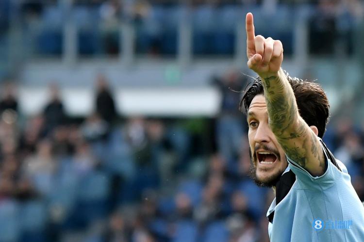 意媒:国米有意用恰尔汗奥卢交换阿尔贝托