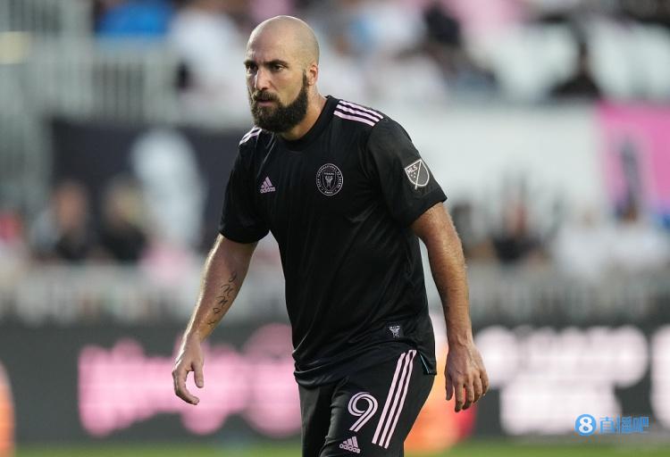 太阳报:33岁的伊瓜因考虑在本赛季大联盟常规赛结束后退役