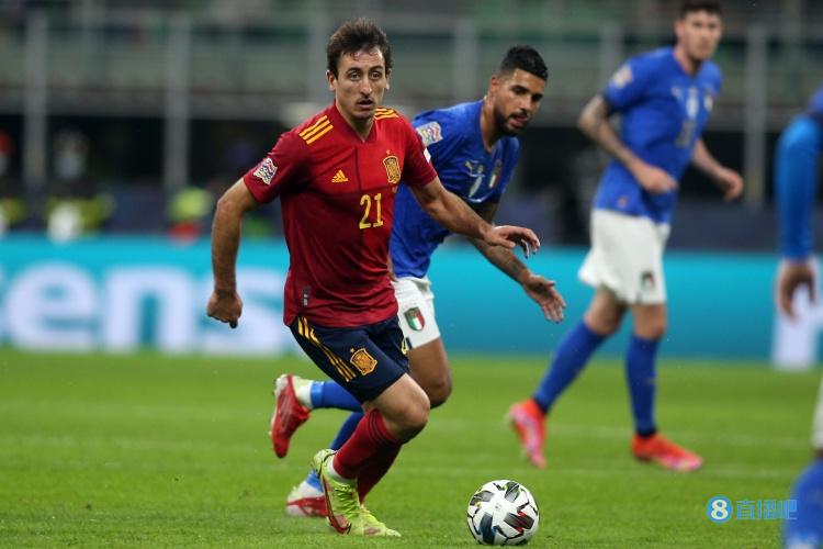 奥亚萨瓦尔:有没有中锋并不重要,博努奇被罚下改变局势