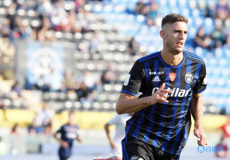 米体:如果弗拉霍维奇离队,佛罗伦萨将与尤文米兰国米竞争卢卡