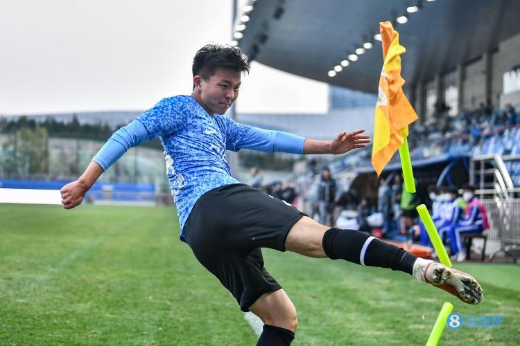 陶强龙致歉:我以为角旗杆是有弹性的 希望大家以我为戒