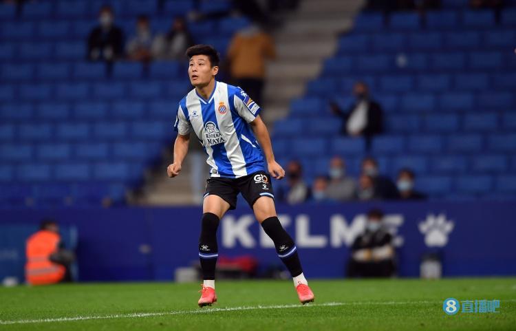 武磊对阵加的斯比赛球衣将被拍卖,善款将用于火山喷发灾后重建