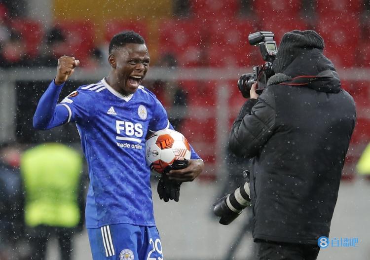 必须是他!上演大四喜,达卡当选欧联周最佳球员