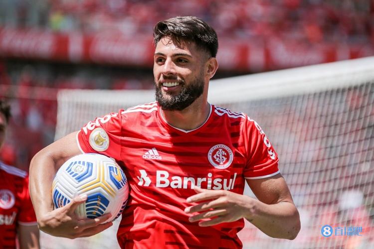 都体:米兰和20岁巴西前锋尤里-阿尔贝托即将达成口头协议