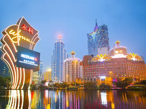 澳门黄金周变黄码周！隔离酒店多4保安确诊 业界料9月赌收不足60亿