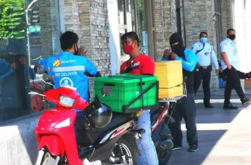 柬埔寨宵禁政策出台，餐饮从业者：熬、熬、熬……