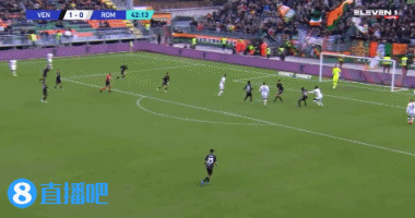 肖穆罗多夫门前机警补射破门，半场结束前罗马1-1扳平比分