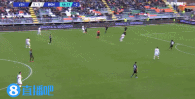 这身体！亚伯拉罕扛开后卫打反角得手，罗马4分钟2球反超