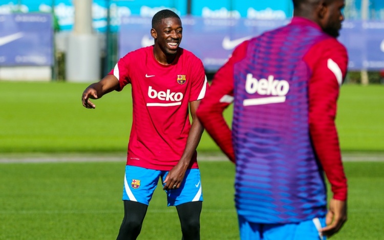 巴萨官推晒训练照：法蒂、德容皆出镜，登贝莱露灿烂笑容