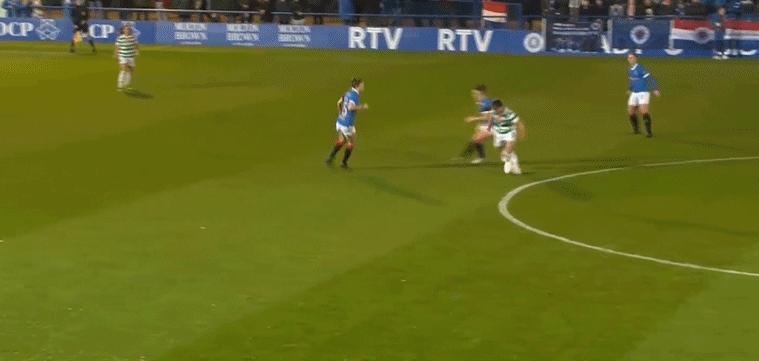 凯尔特人1-0击败流浪者,沈梦雨赛后与队友拥抱庆祝