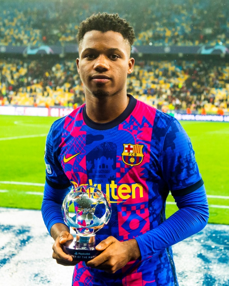 攻入唯一进球助球队升小组第二!法蒂当选战基辅全场最佳球员