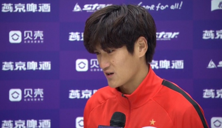 刘祝润:两回合德比都进球提升自信 现在比赛心态比之前好很多