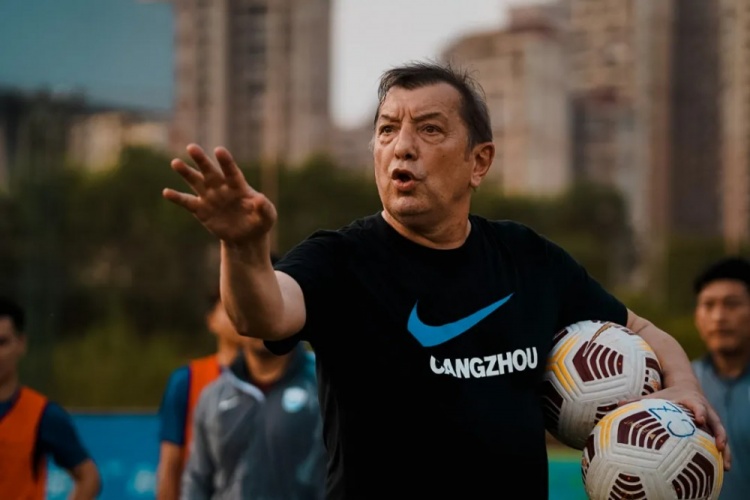 萨布利奇:相信会带沧州取得成功 中国队只能去西亚比赛会很困难