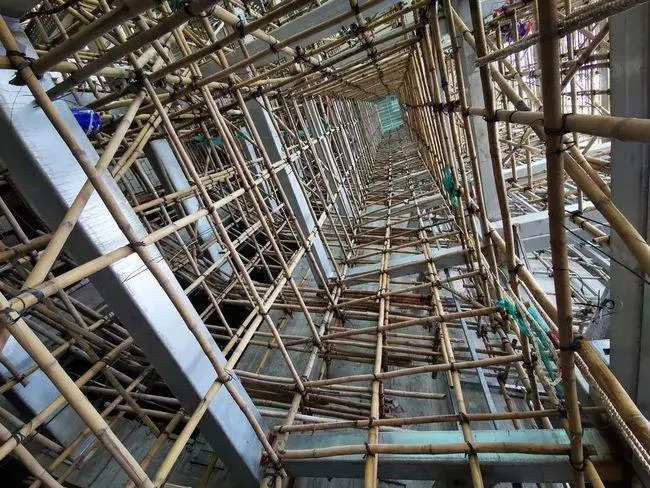 澳门金银岛娱乐广场地盘发生夺命意外 外雇疑无安全带13楼堕下亡