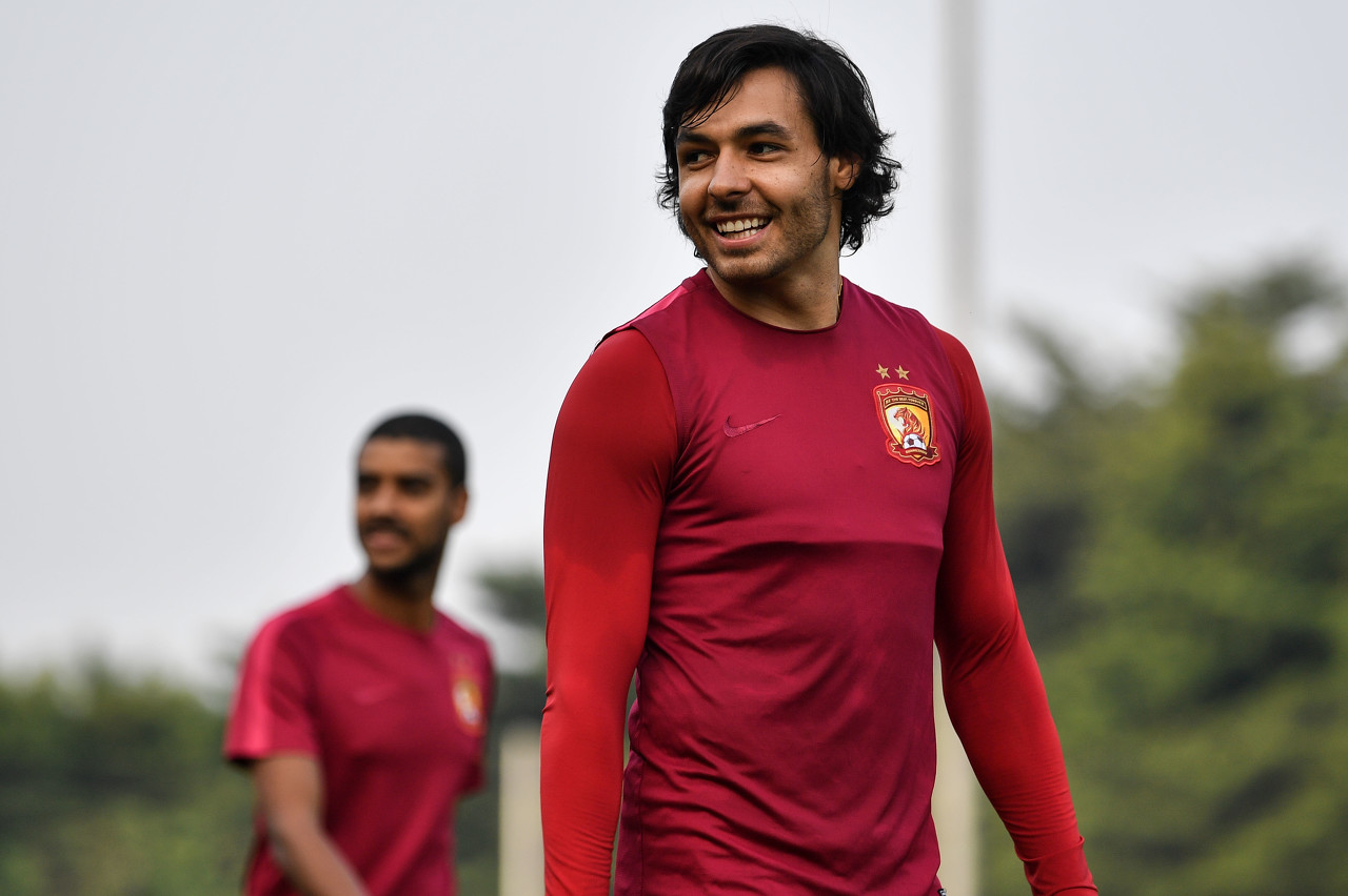 粤媒:高拉特是中超的绝对巨星 “高薪”似乎让广州队难以留人