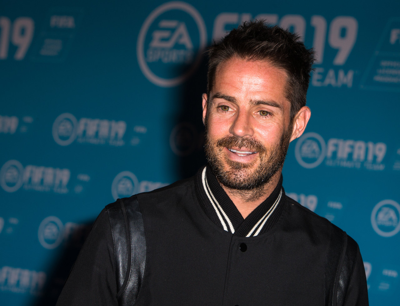 小雷认为克雷斯维尔应该被红牌罚下,威尔希尔持反对意见