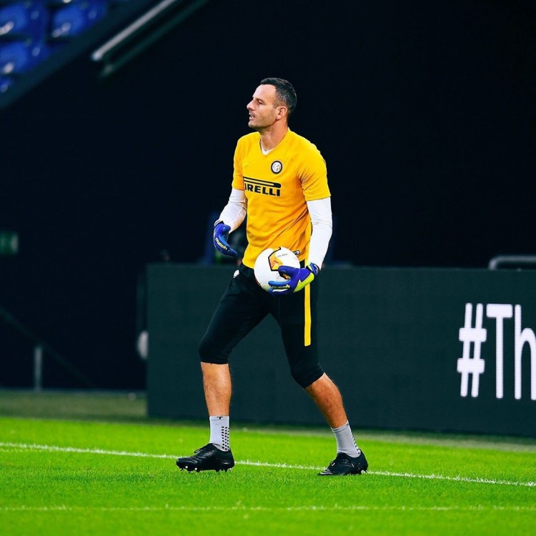 都体:即便国米签下奥纳纳,汉达诺维奇也会继续留队