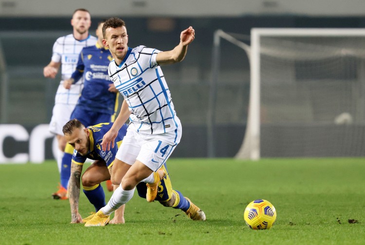 意媒：佩里西奇没有拒绝国米的续约报价，但他也在考虑转会选择