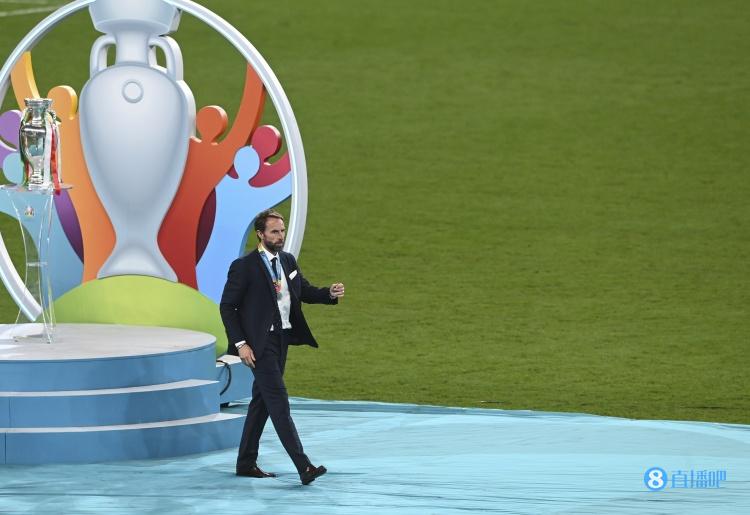 索斯盖特:加拉格尔值得入选国家队,球队的其他球员同样重要